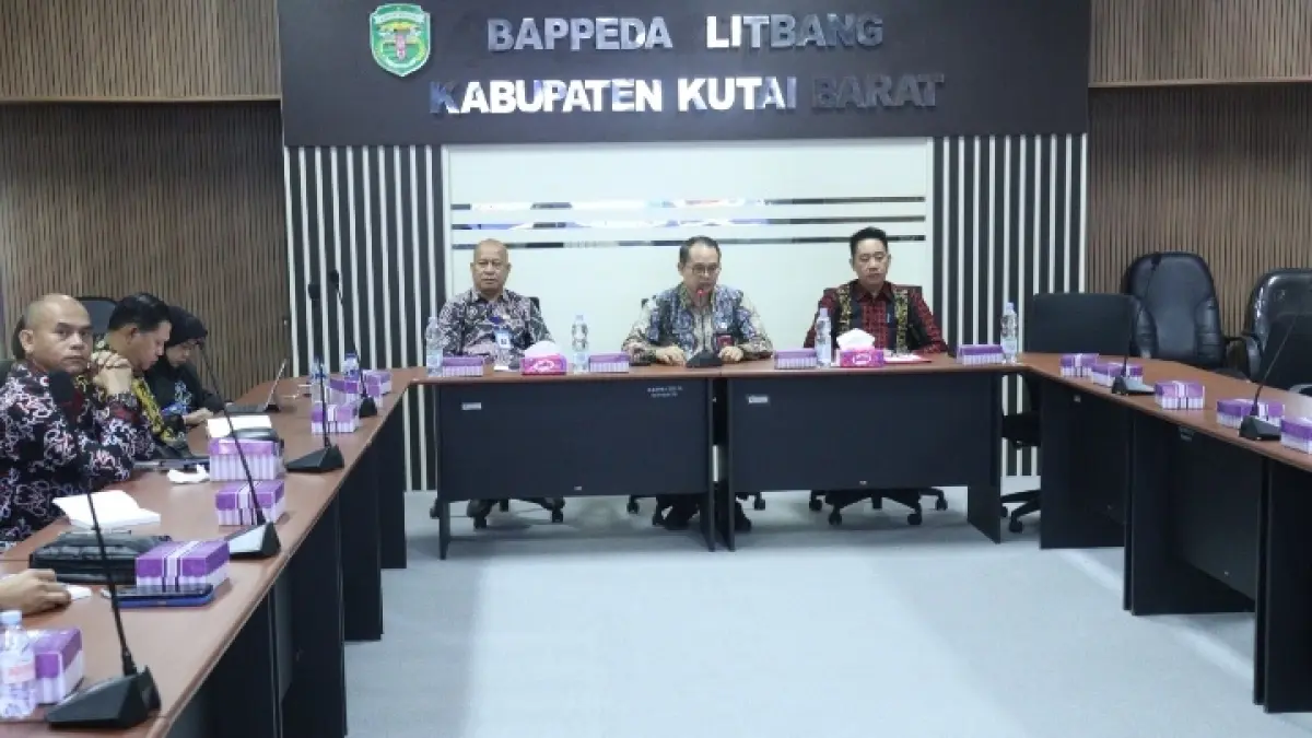 MAKSIMAL: Rapat Gugus Tugas KLA di Ruang Rapat II Bappelitbangda Kubar.&nbsp;