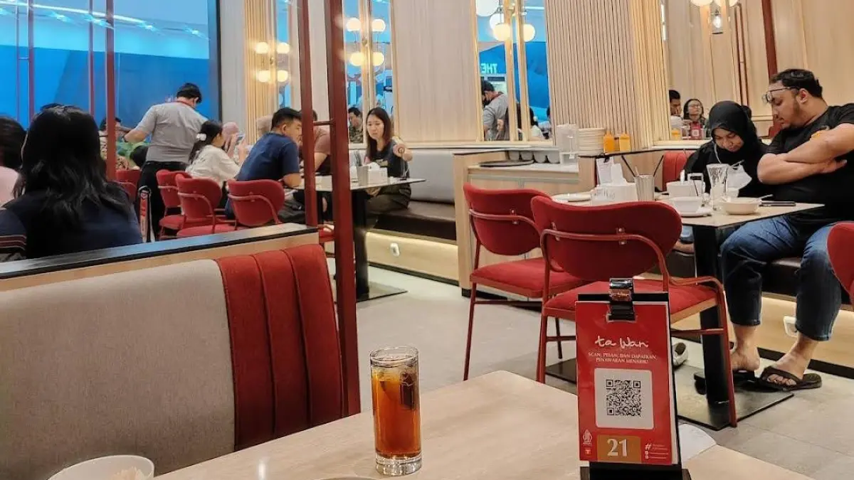 PEMASUKAN: Franchise di Bontang City Mall menjadi penyumbang kas daerah melalui pajak restoran. (ADIEL KUNDHARA/KP)