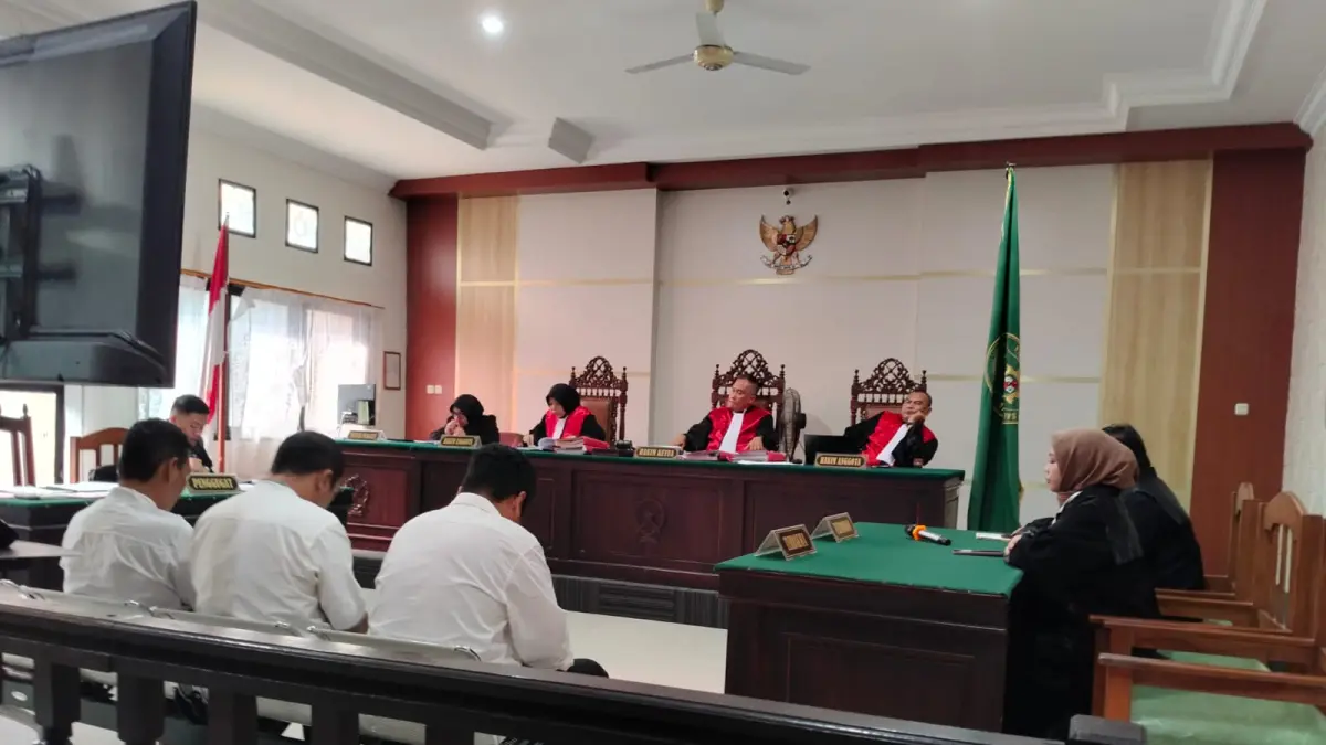 Sidang dugaan perakitan molotov di Pengadilan Negeri Samarinda, Kamis (23/4/2026). (Bayu/KP)