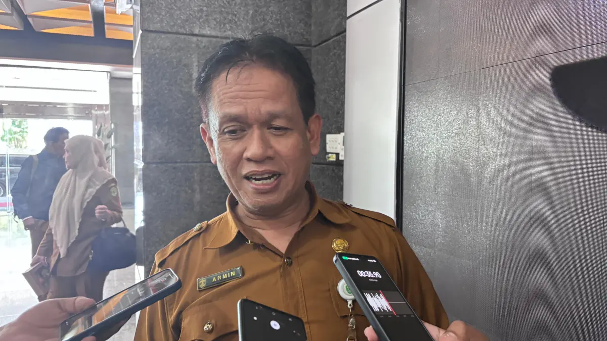 Plt Kepala Disdikbud Kaltim Armin.