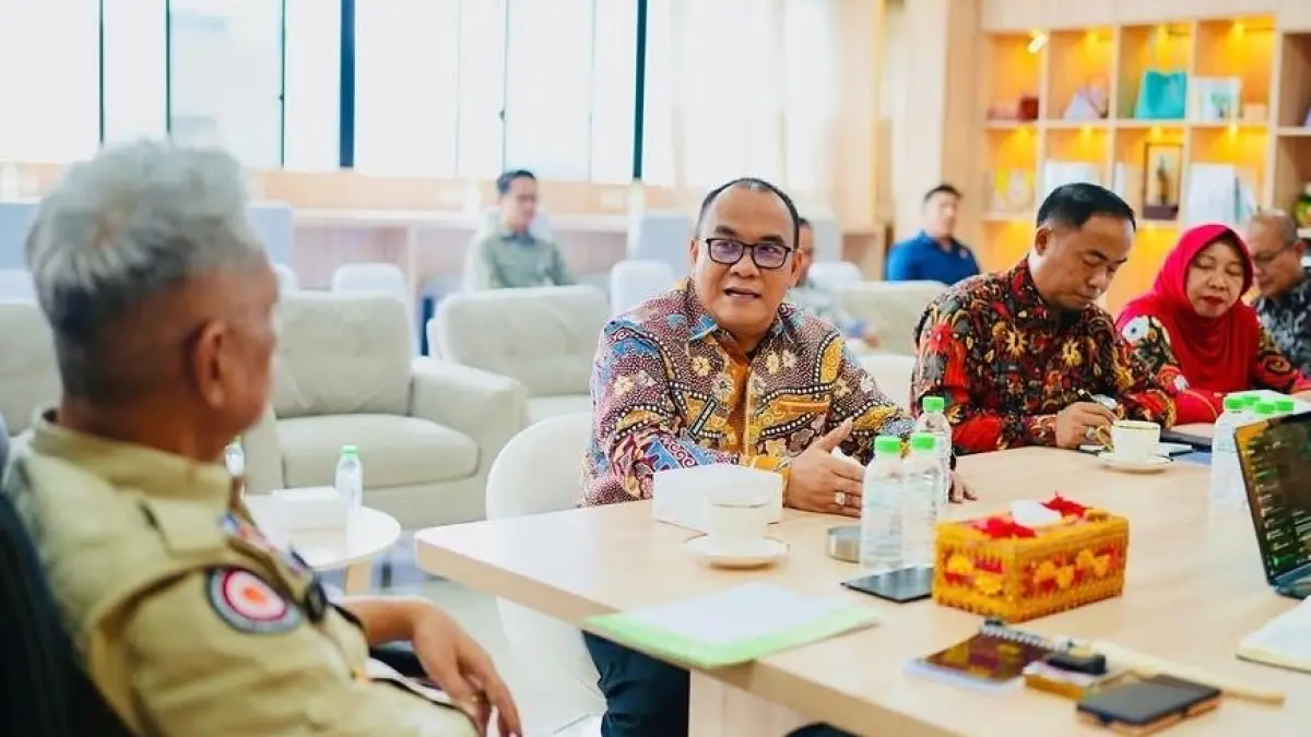 SEKOLAH RAKYAT: Wakil Wali Kota Balikpapan Bagus Susetyo audiensi dengan Wakil Menteri Sosial Republik Indonesia, Agus Jabo Priyono di Kantor Kementerian Sosial, Jakarta Pusat, Kamis (23/4).
