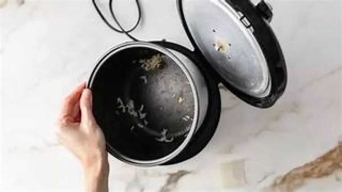 Ilustrasi panci rice cooker.
