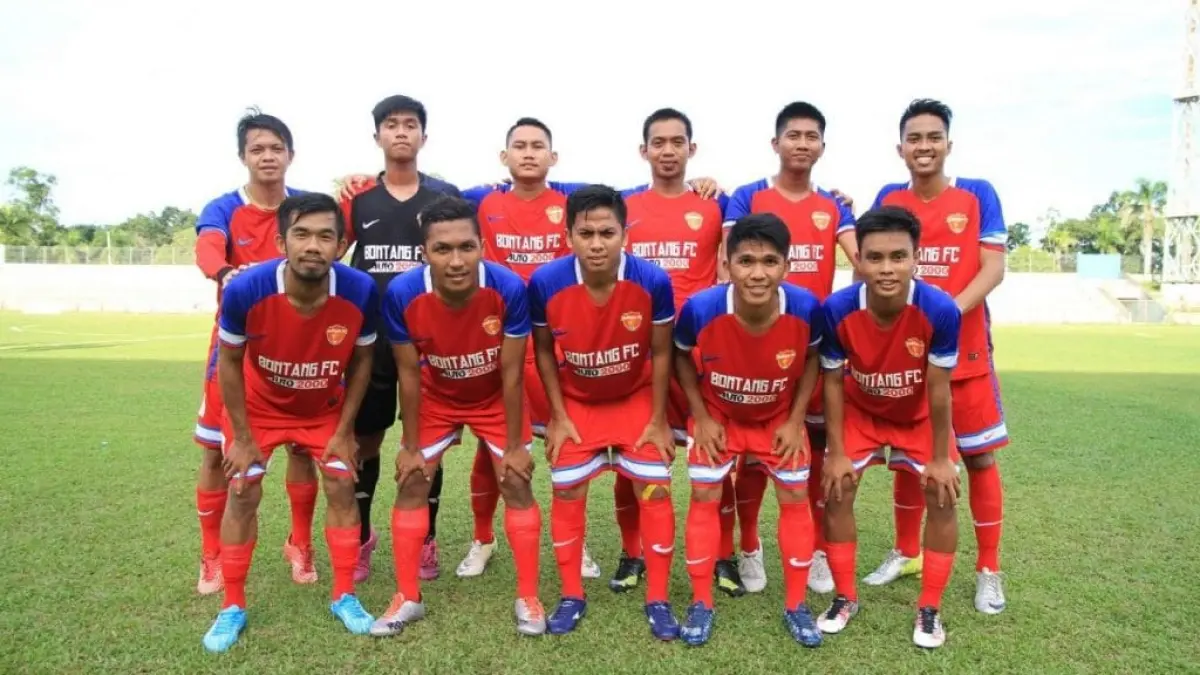 LIHAT PERKEMBANGAN: Proses akuisisi tim sepak bola yang berlaga di kasta atas mengalami penundaan dan mendapat persetujuan legislator. (ADIEL KUNDHARA/KP)