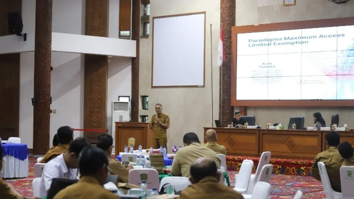 RAKOR: Ketua KI Kaltim Hajaturamsyah menegaskan bahwa pembentukan PPID pelaksana adalah amanat UU Nomor 14 Tahun 2008 yang wajib dijalankan. (IST)