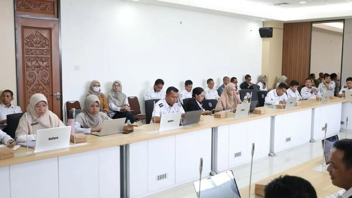 DUDUK BERSAMA: Sejumlah pejabat di lingkup Pemkot Bontang membahas realisasi program yang masih rendah di triwulan pertama 2026. FOTO:ADIEL KUNDHARA/KP
