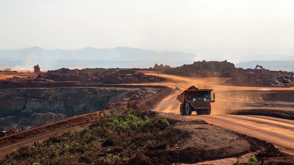 BERGANTUNG: Sekitar 70 persen perekonomian Kutim bergantung pada sektor pertambangan. Dari 6 perusahaan di sana, ada 5 yang terdampak.