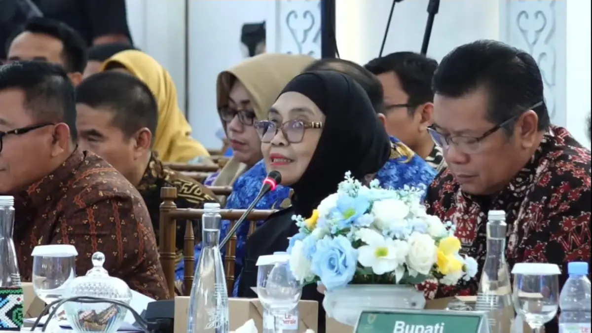 MENYAMPAIKAN ASPIRASI: Wali Kota Bontang, Neni Moerniaeni, saat memberikan keterangan terkait kondisi fiskal daerah dalam agenda Musrenbang RKPD 2027. Ia menekankan pentingnya kepastian dana kurang bayar untuk menjaga keseimbangan APBD. (EKO PRALISTIO/KP)
