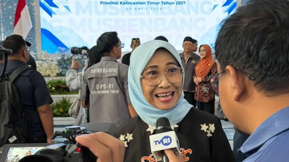 Hetifah Sjaifudian saat diwawancarai awak media setelah musrenbang di Samarinda, Rabu (30/4).