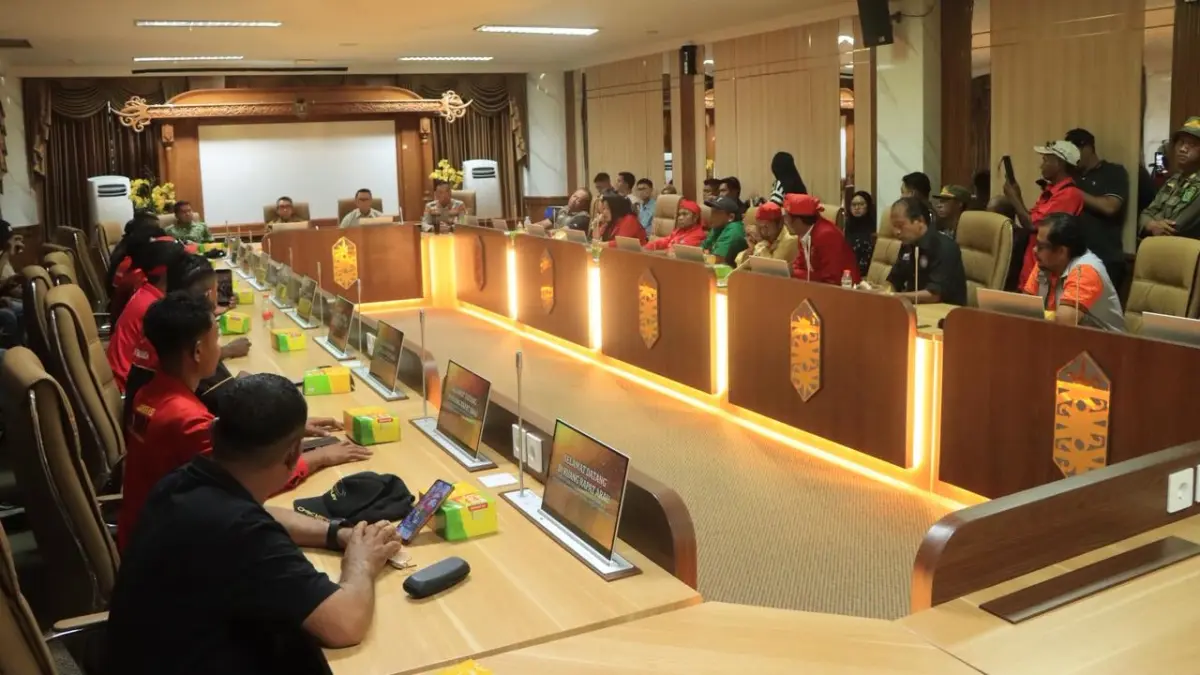 AUDIENSI: Audiensi serikat pekerja dengan Pemerintah Kabupaten Kutai Timur di Ruang Arau, Jumat (1/5). (IST)