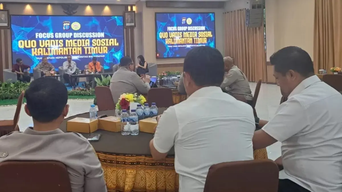 BAHAS BERSAMA: Forum Group Discussion (FGD) Studi Kepolisian membahas seputar media sosial di Polda Kaltim.