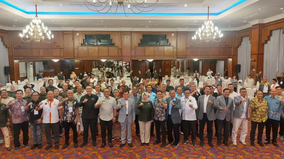PEMBUKAAN: Rakernas Pelti resmi di buka pada Kamis (30/4) malam di Hotel Gran Senyiur Balikpapan. (OKTAVIA MEGARIA/KP)

&nbsp;