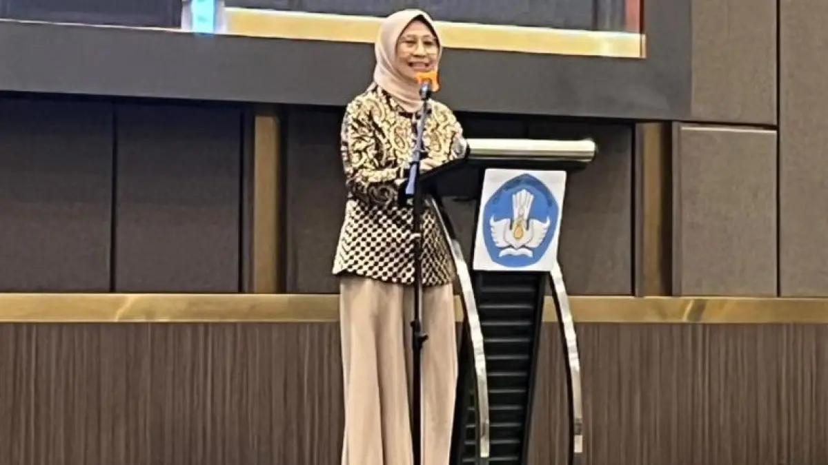 Ketua Komisi X DPR RI Hetifah Sjaifudian hadir dalam Workshop Sarasehan Pendidikan di Hotel Fugo Samarinda, Sabtu (2/5). (FOTO NASYA/KP)