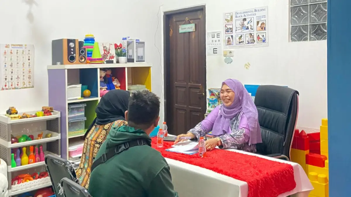 KOMUNIKASI: Aspek utama dalam memilih tempat penitipan anak adalah bagaimana komunikasi dan transparansi pengelola dengan orangtua.