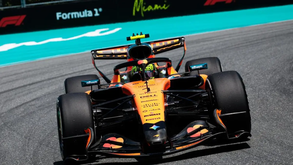 Pebalap McLaren Lando Norris meraih pole position sprint race F1 GP Miami 2026 sekaligus mematahkan dominasi Mercedes. (Photo News)