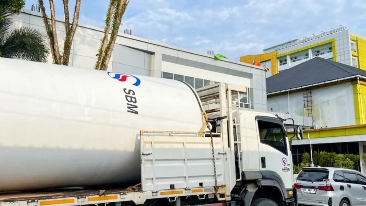 INFRASTRUKTUR: PT Surya Biru Murni Acetylene menyelesaikan pembangunan tangki oksigen berkapasitas 20.000 meter kubik di RSUD dr Kanujoso Djatiwibowo pada 10 Januari 2026. IST/KP