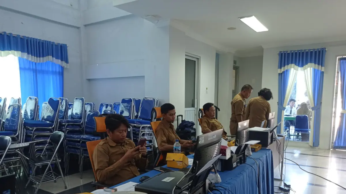 MENUNGGU KEPUTUSAN: Draf juknis SPMB untuk jenjang SMA dan SMK di Bontang masih berada di Biro Hukum Pemprov Kaltim. FOTO: ADIEL KUNDHARA/KP