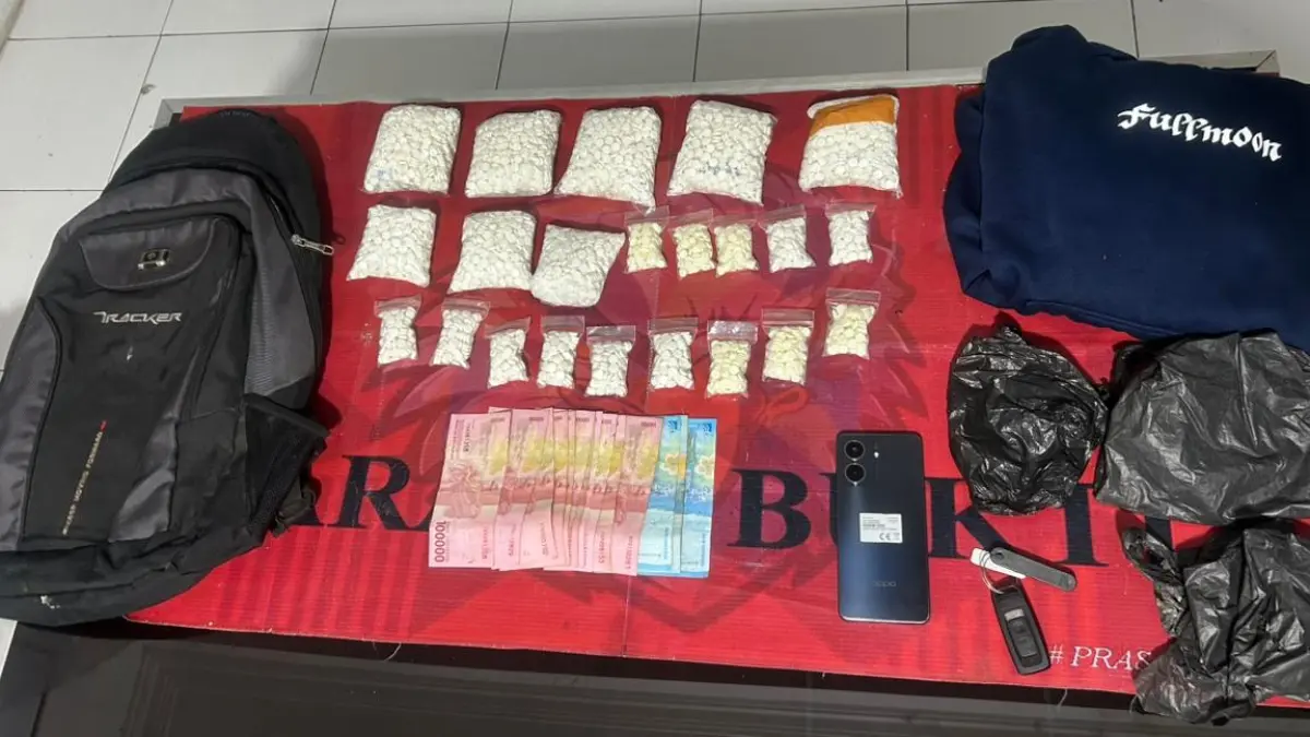 Ribuan obat keras diamankan polisi dari seorang pemuda di Kecamatan Tanah Grogot. (IST)

&nbsp;

&nbsp;