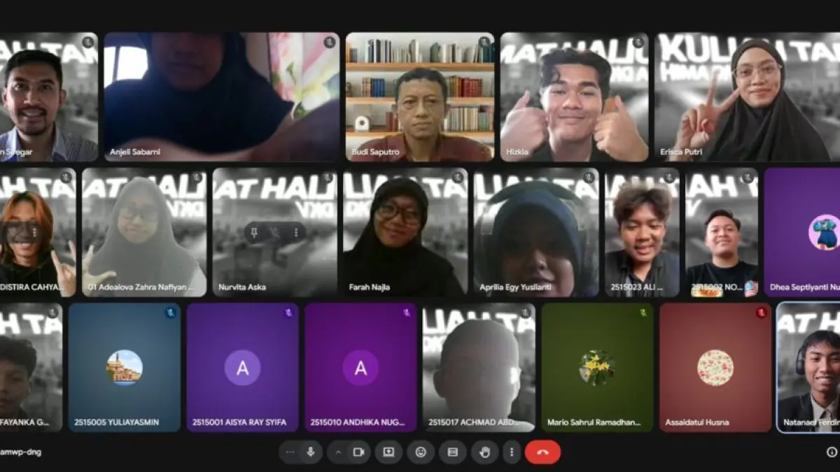 TAMBAH ILMU: Himpunan Mahasiswa Desain Komunikasi Visual Universitas Mulia (HIMA DKV UM) menggelar kuliah tamu bertajuk “Menghidupkan Ide Lewat Desain Brand” pada 28 April 2026 melalui platform Google Meet.

&nbsp;