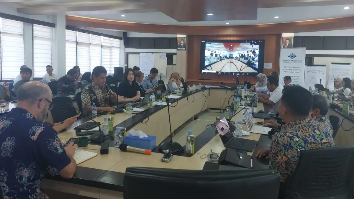 DIBANTU SINGAPURA: Lokakarya yang digelar Bappeda Litbang menghadirkan Singapore Water Center, Rabu (6/5). (DINA ANGELINA/KP)