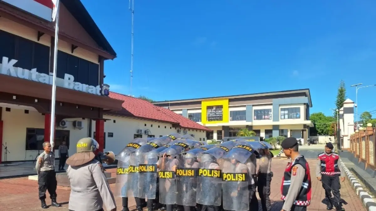 SIGAP: Latihan intensif pengendalian massa (Dalmas) Sat Samapta Polres Kubar dilakukan sebagai langkah mengantisipasi kejadian.&nbsp;