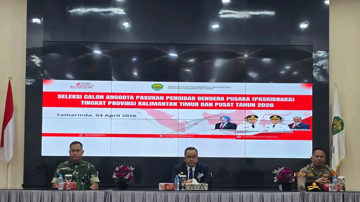 TAHAPAN KETAT: Sekretaris Kesbangpol Kaltim, Ahmad Firdaus, saat memberikan keterangan mengenai dimulainya seleksi Paskibraka tingkat provinsi di Samarinda, Rabu (6/5). Tahun ini, seleksi dilakukan lebih selektif dengan standar BPIP, mencakup tes inteligensia umum hingga kesamaptaan fisik untuk menjaring putra-putri terbaik Benua Etam. (FOTO: HUMAS PEMPROV KALTIM)