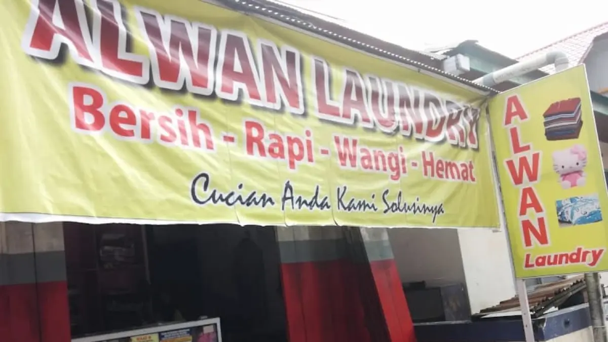 Alwan Laundry di Jalan R. W. Monginsidi, Samarinda, yang kini menjadi sorotan publik pasca konferensi pers Pemprov Kaltim. (FOTO: EKO PRALISTIO/KP)