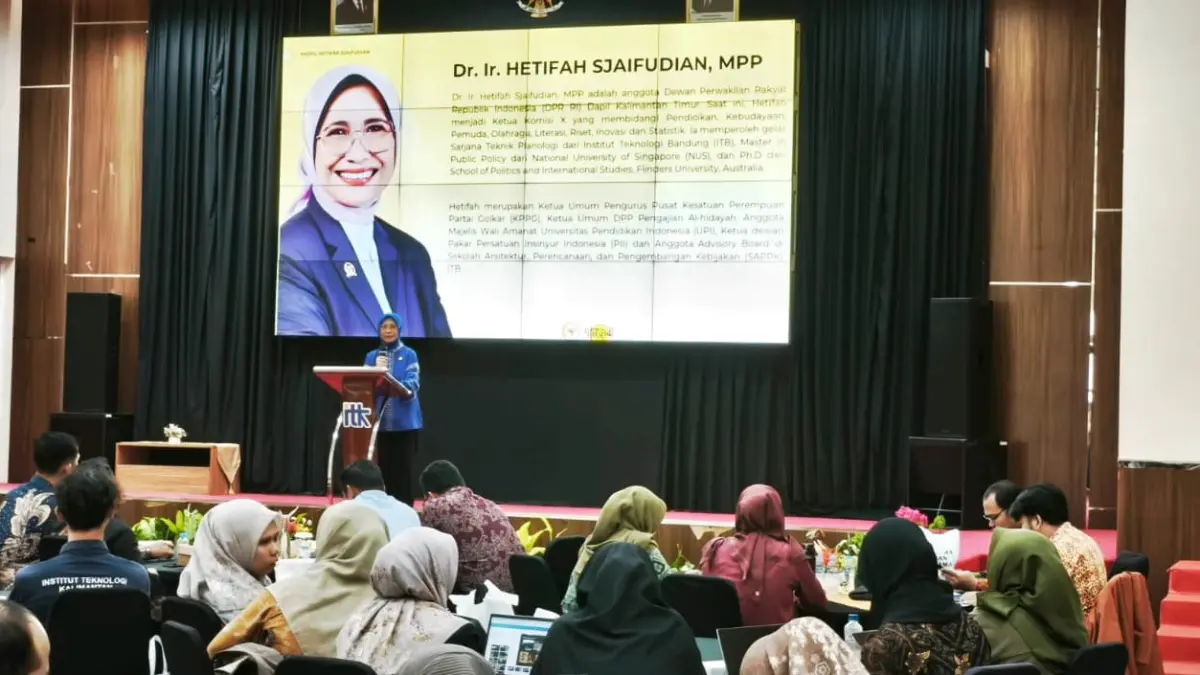 Ketua Komisi X DPR RI Hetifah Sjaifudian menjadi Keynote Speech di ITM dalam seminar Diseminasi Kebijakan Ekosistem Kampus Aman dari Segala Bentuk Kekerasan. (IST)