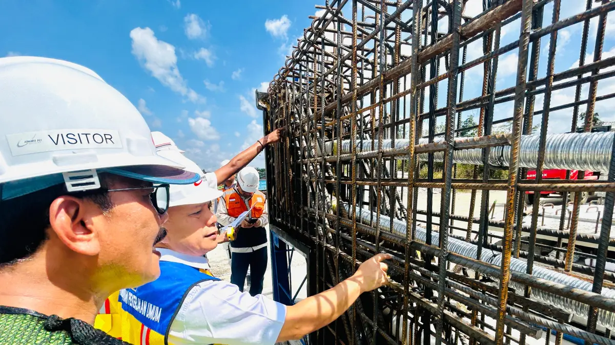 Pembangunan Jembatan Busui terus dikebut oleh BBPJN Kaltim. (IST)

&nbsp;
