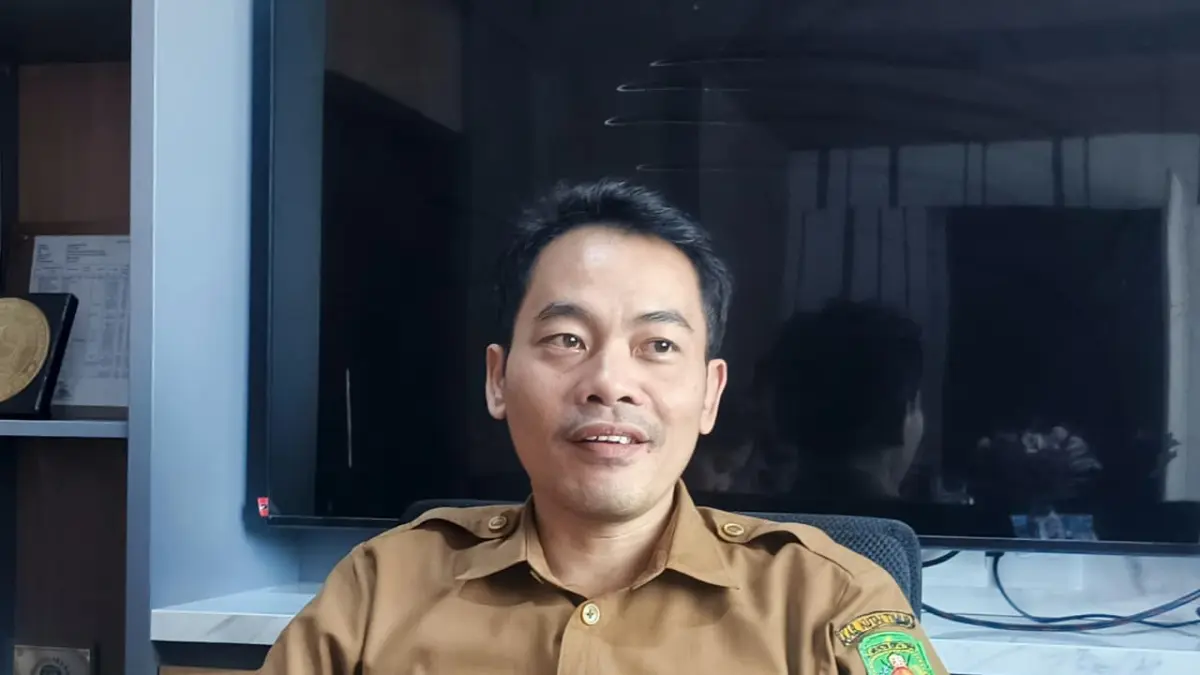 Plt Kepala Distransnaker Kutim, Trisno.