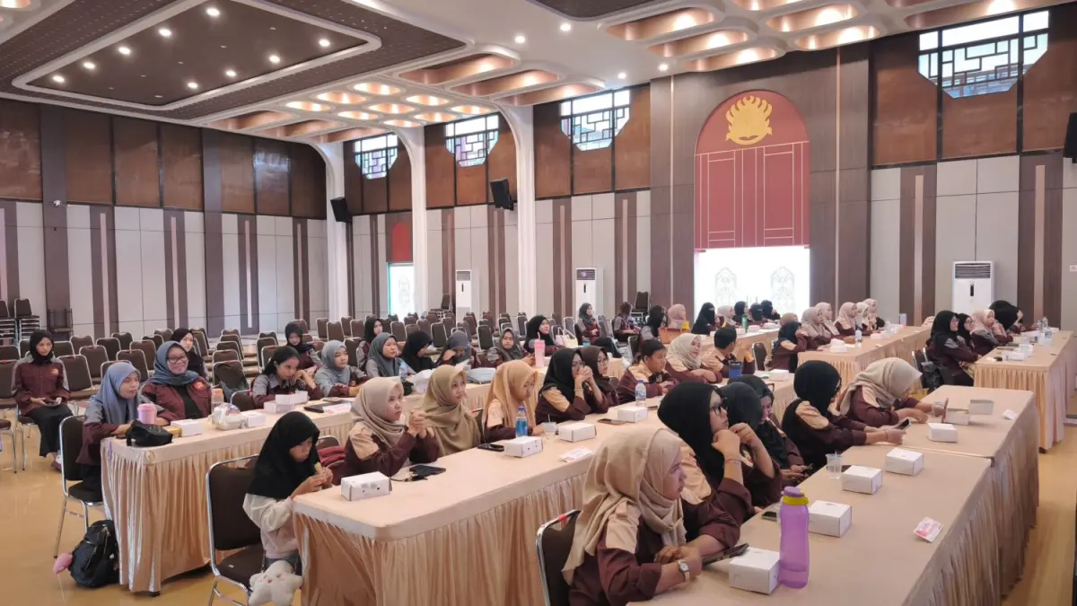 TAMBAH ILMU: Kuliah tamu bertema “Bedah & Penyusunan Rencana Pembelajaran Mendalam PAUD” yang berlangsung di Ballroom Cheng Hoo, Selasa (5/5).
