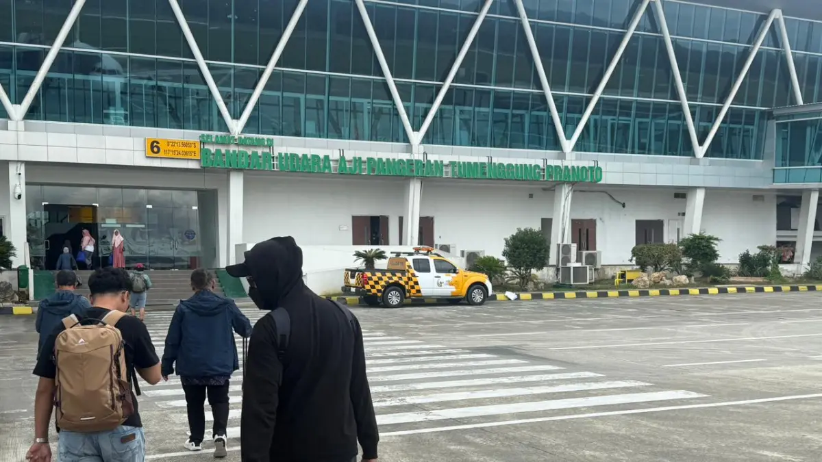 PELAYANAN: Peningkatan pelayanan di bandara, diharapkan bisa menjaga minat masyarakat.