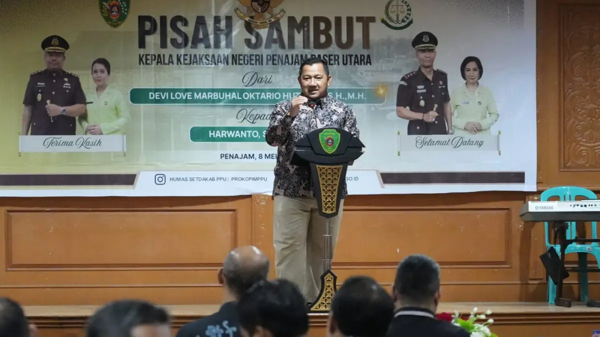 RITME KERJA: Bupati PPU, Mudyat Noor, berharap kepada Kajari PPU yang baru Harwanto untuk segera menyesuaikan ritme kerja di daerah ini.(ist/kp)