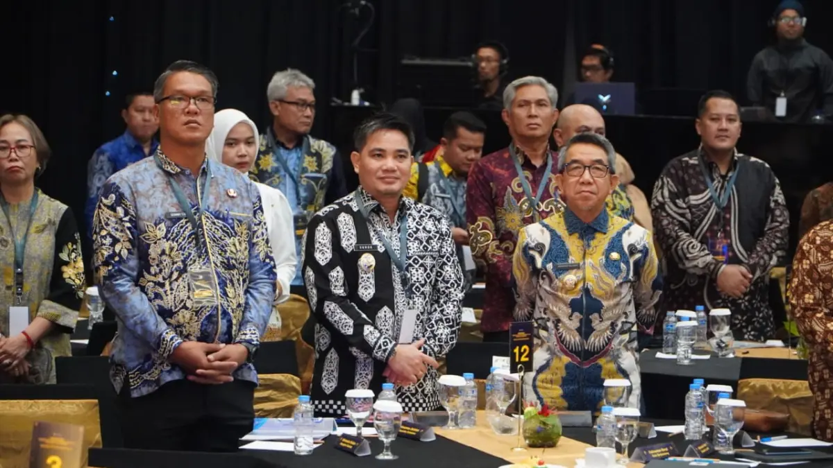 Wakil Bupati Suhuk saat menhadiri Apresiasi Pemerintahan Berprestasi 2026, di Platinum Hotel Balikpapan, Selasa (5/5). (PROKOPIM)

&nbsp;