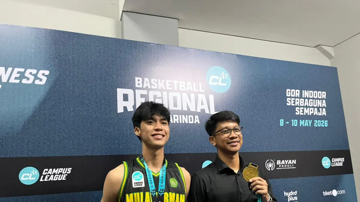 Kapten tim Basket Unmul Roitsabiq Dwi Pangga dan Head Coach Tim Basket Unmul, Tidaryanto Panggalo Sirenden. (NASYA RAHAYA)

&nbsp;