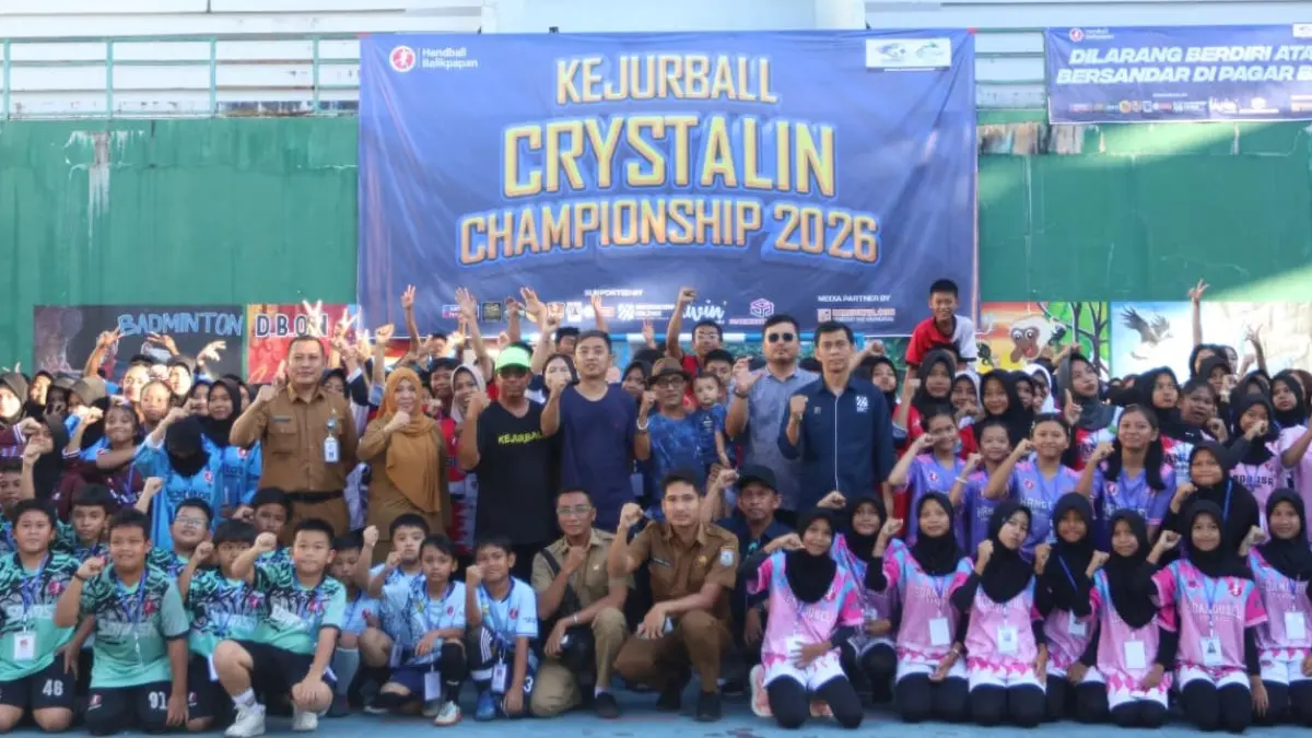 Kejuaraan bola tangan resmi bergulir di Balikpapan Tennis Stadium. (FOTO ANGGI PRADITHA/KP)