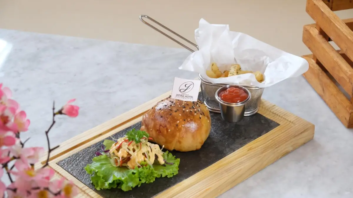 KEKINIAN: Kapali Burger diadaptasi dari tren kuliner viral asal Turki yang belakangan banyak muncul di media sosial.