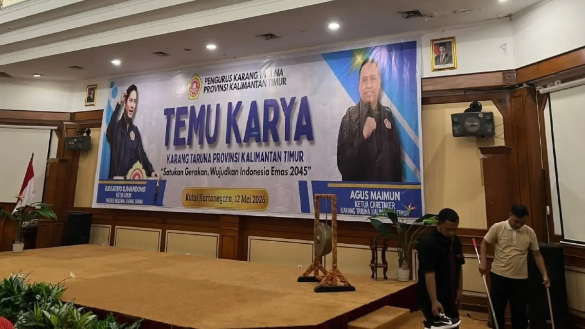 Panitia pelaksana meninjau kesiapan venue Temu Karya Karang Taruna Kaltim 2026 di Grand Elty Singgasana Hotel, Tenggarong.

&nbsp;