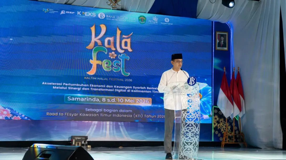 Plh Kepala Perwakilan Bank Indonesia Kaltim Bayuadi Hardiyanto menyampaikan sambutan saat penutupan KalaFest 2026 di Islamic Center Samarinda, Minggu (10/5/2026). (RADEN RORO MIRA/KALTIM POST)