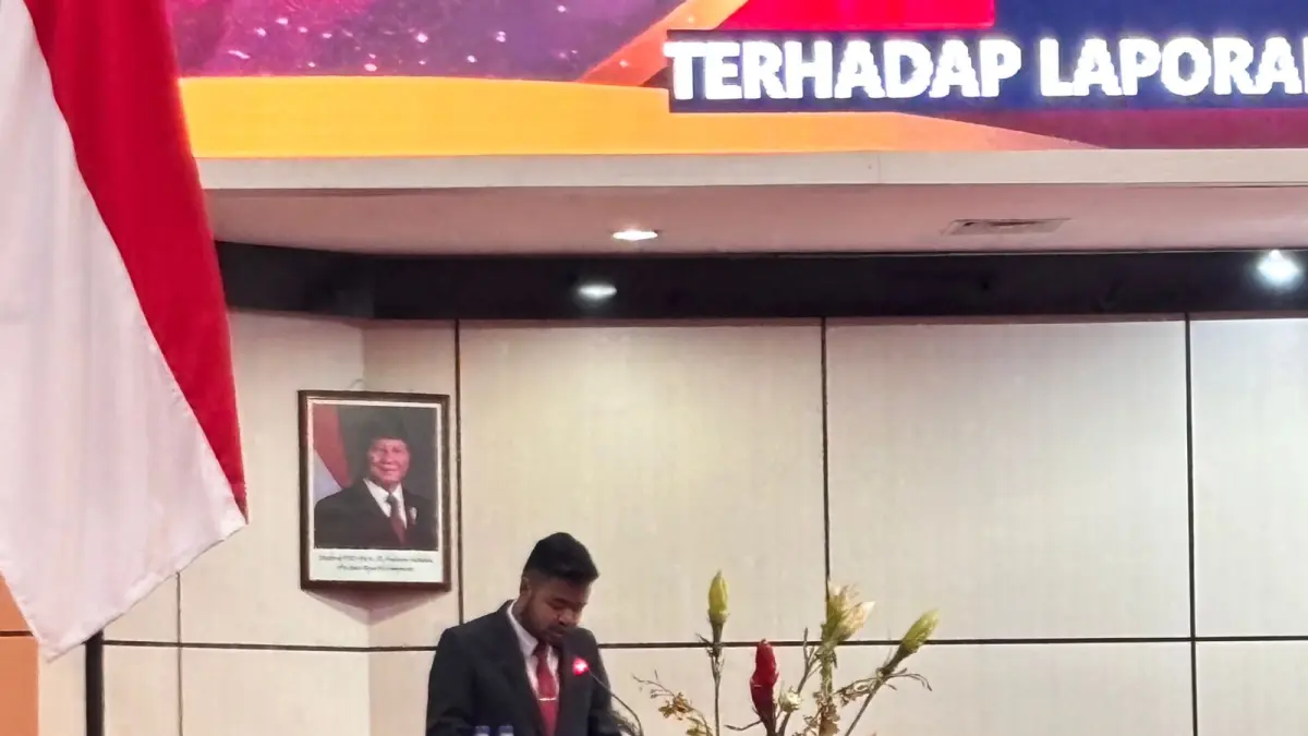 Anggota Pansus DPRD, Alfin Rausan Fikry menyampaikan hasil rekomendasi setelah melakukan pembahasan dengan OPD dan pihak terkait dalam rapat paripurna. (FOTO: ADIEL KUNDHARA/KP)