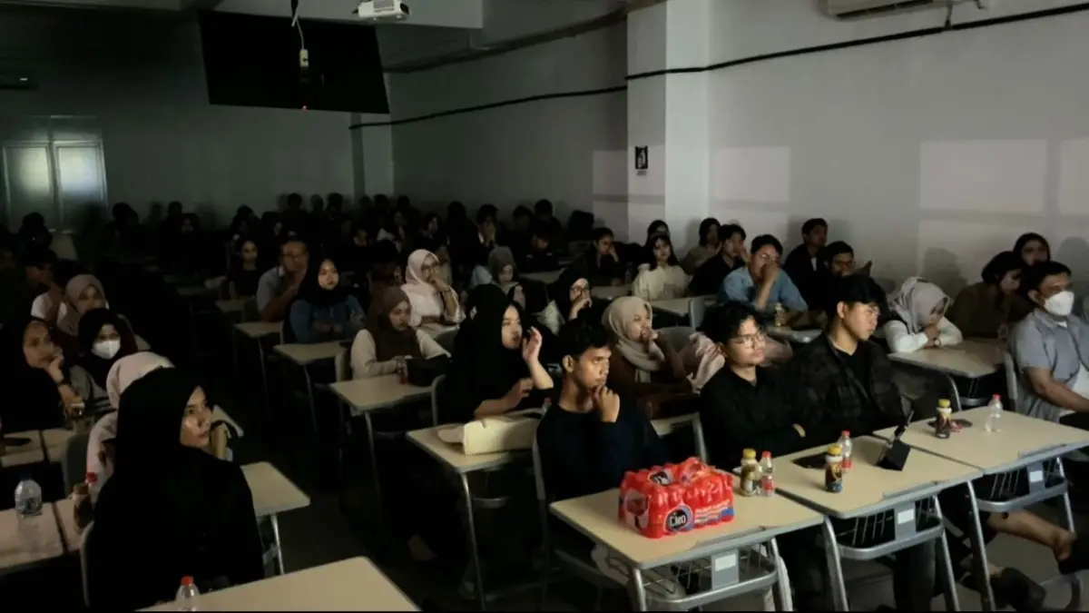 ANTUSIASME: Di tengah gelombang Pembubaran Nobar “Pesta Babi” di sejumlah daerah, Samarinda justru dipadati hingga tembus 105 penonton. (NASYA RAHAYA/KP)