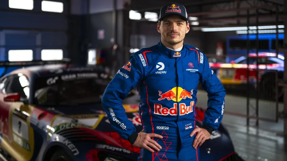 Max Verstappen jadi magnet balapan di Nurburgring 24 Hours 2026. (CRASH)