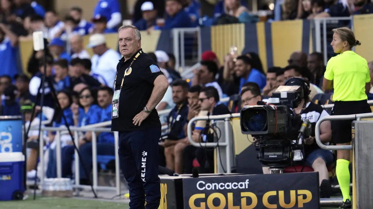 Pelatih asal Belanda Dick Advocaat kembali menangani timnas Curacao dan berpeluang menjadi pelatih tertua dalam sejarah Piala Dunia 2026. (A. VASQUEZ/AFP)