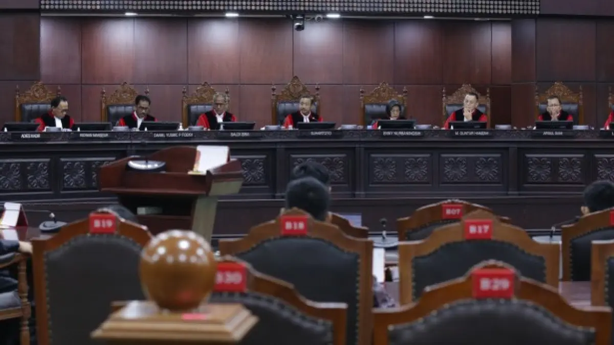 PUTUSAN MK: Majelis hakim membacakan putusan Mahkamah Konstitusi terkait pengujian Pasal 71 UU Cipta Kerja mengenai praktik kuota internet hangus. (FOTO MAHKAMAH KONSTITUSI)