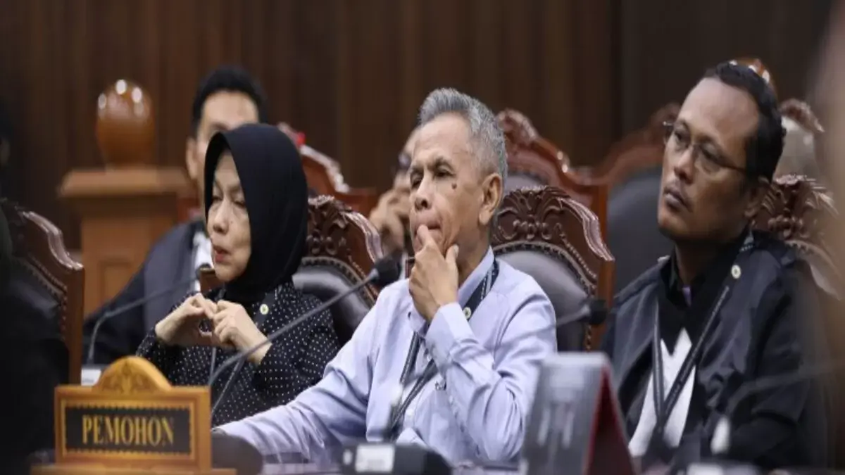 Pemohon perkara uji materi UU ASN, Kusdiana, menyampaikan gugatan soal gaji pokok ASN di Mahkamah Konstitusi. (mkri.id)