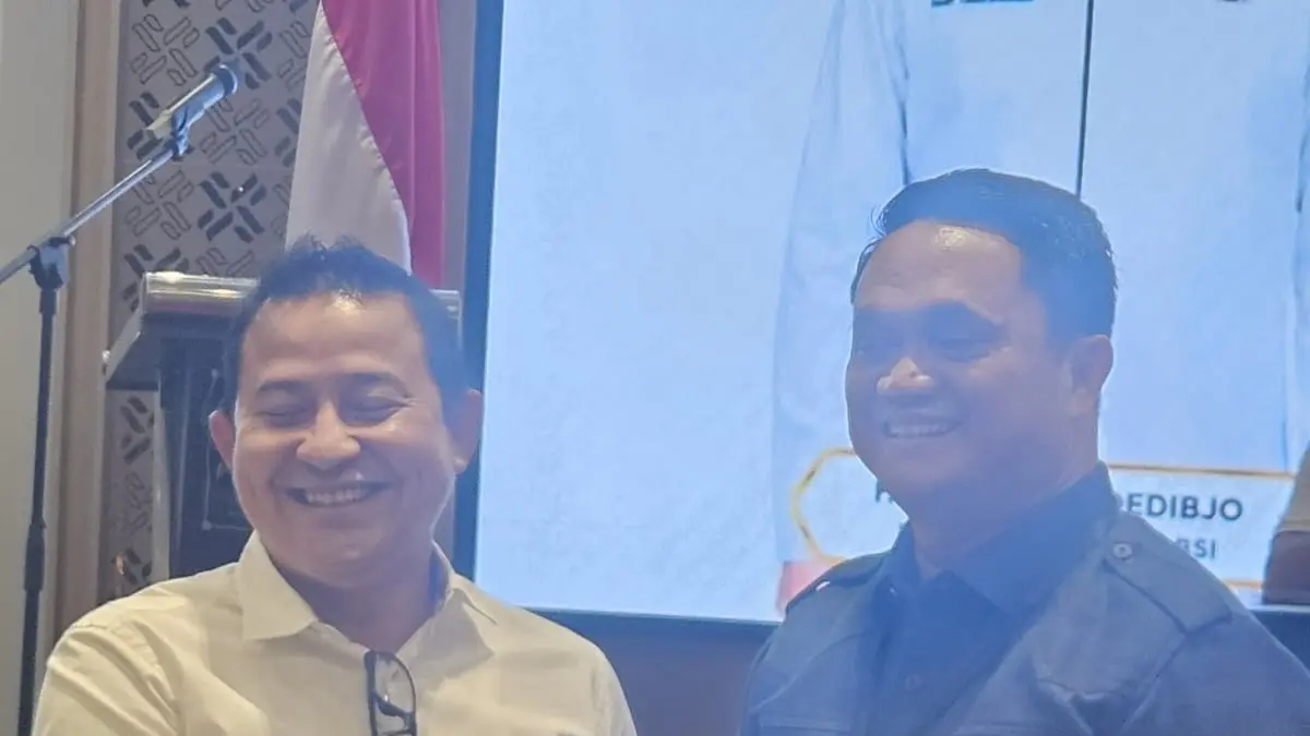 Abdul Rahman Agus (kanan) resmi terpilih sebagai Ketua Umum Pengprov POBSI Kaltim periode 2026-2030 usai unggul dalam voting Musorprov POBSI Kaltim di Hotel Platinum Balikpapan, Sabtu (16/5). 