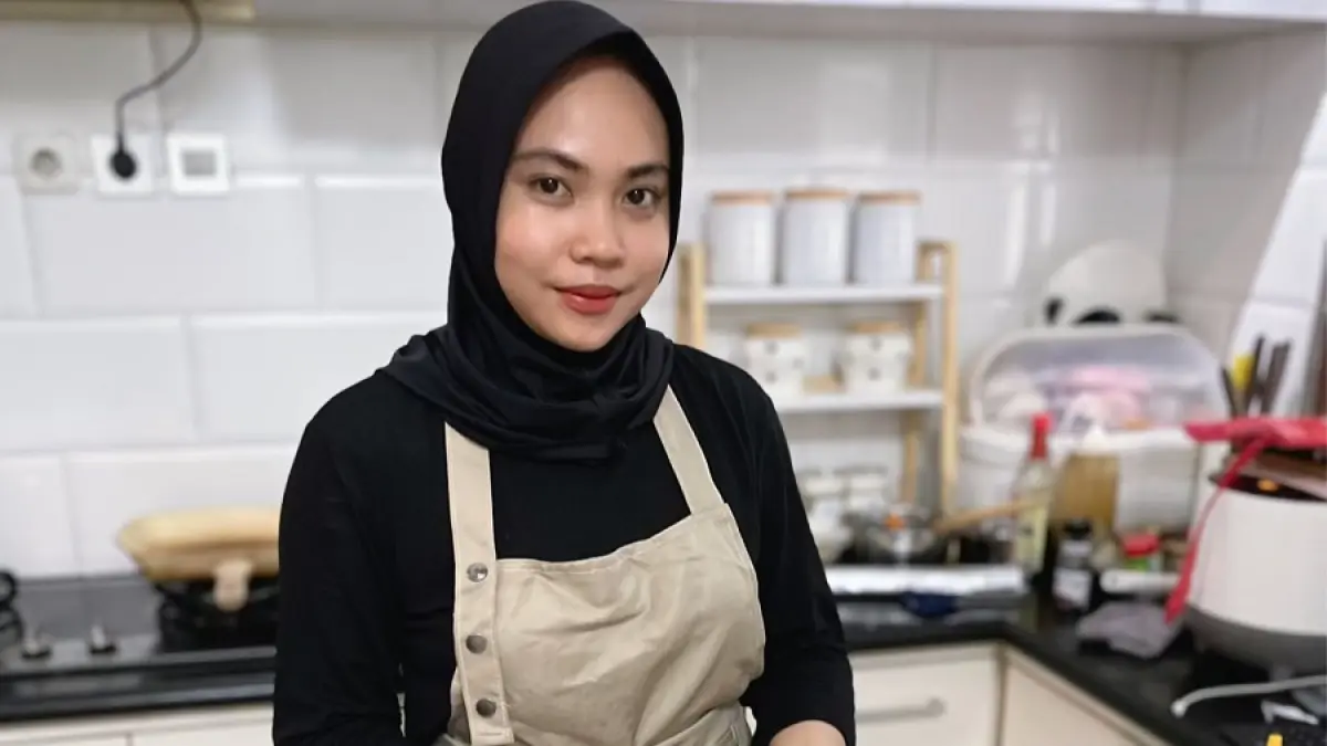 PELUANG: Dari dapur rumahnya, Anis melihat peluang. Latar belakang pendidikan sebagai ahli gizi juga membuatnya memiliki bekal kembangkan usaha makanan sehat.
