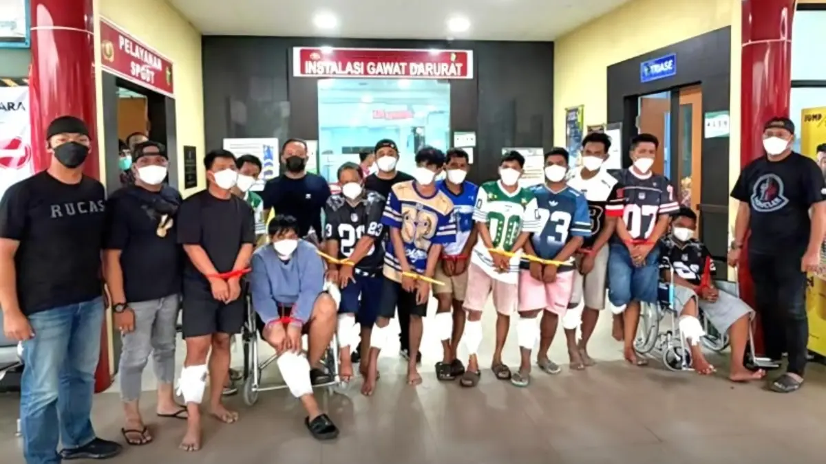 Bareskrim Polri mengamankan 13 orang dari penggerebekan di kampung narkoba Gang Langgar Samarinda. (FOTO: IST)
