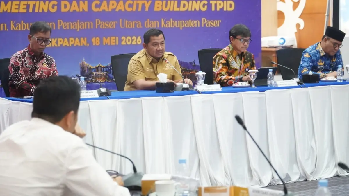 Mudyat Noor (tengah) hadir dalam HLM dan Capacity Building TPID di Kantor Perwakilan BI Balikpapan, Senin (18/5).