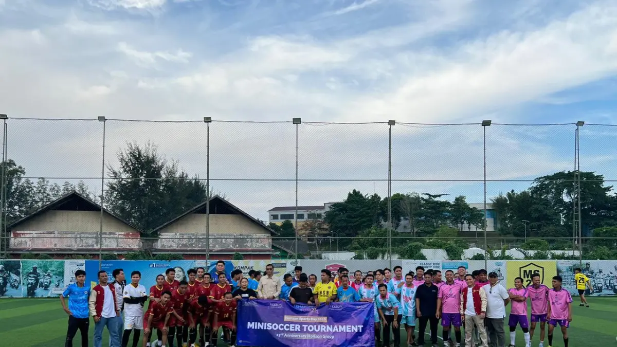 Pemain dan manajemen unit Horison Group Regional Kalimantan.