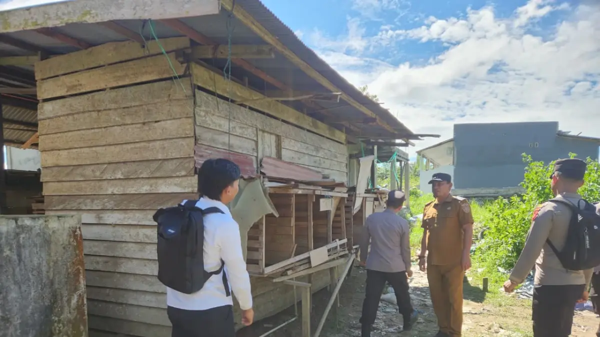 Penertiban lokasi perjudian di RT 01 Desa Giripurwa, Kecamatan Penajam, dilakukan tim gabungan Polres PPU, TNI, dan Satpol PP.